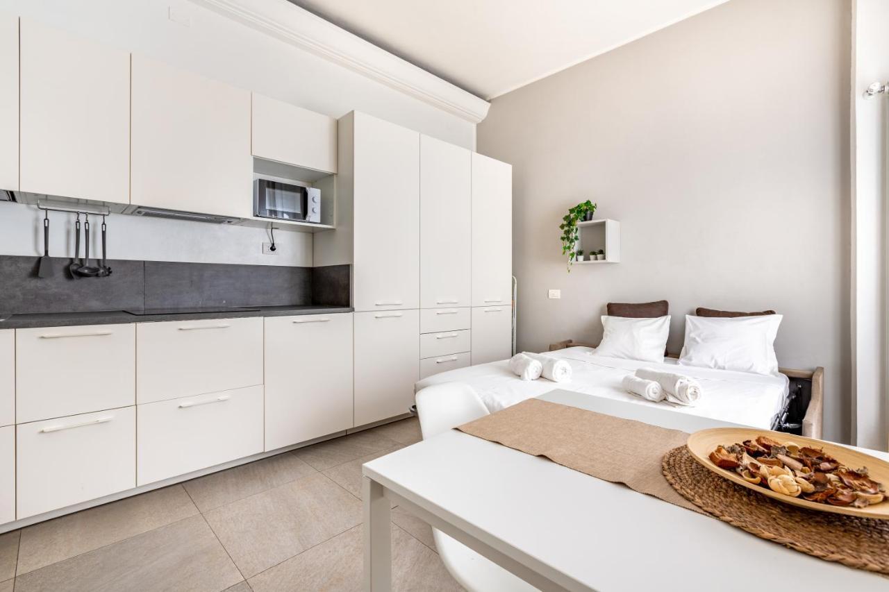 Cosy With Shared Terrace! Mailand